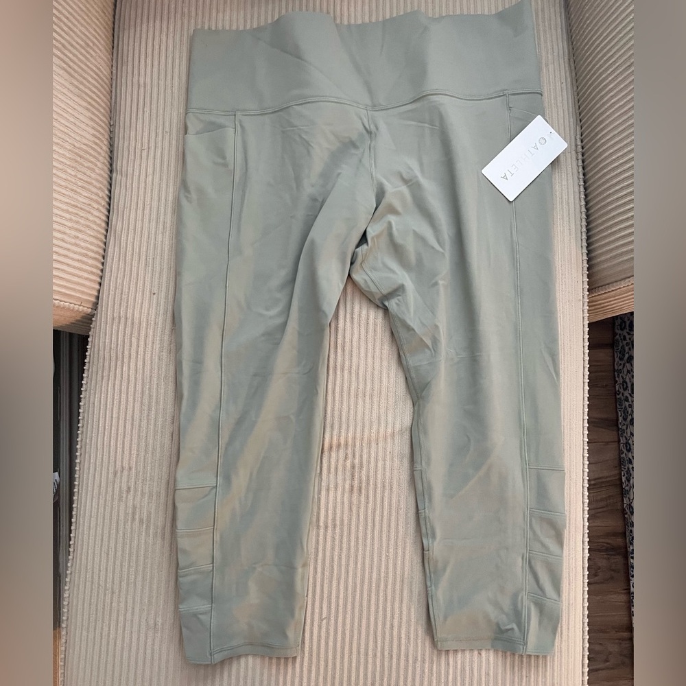 Athleta salutation leggings